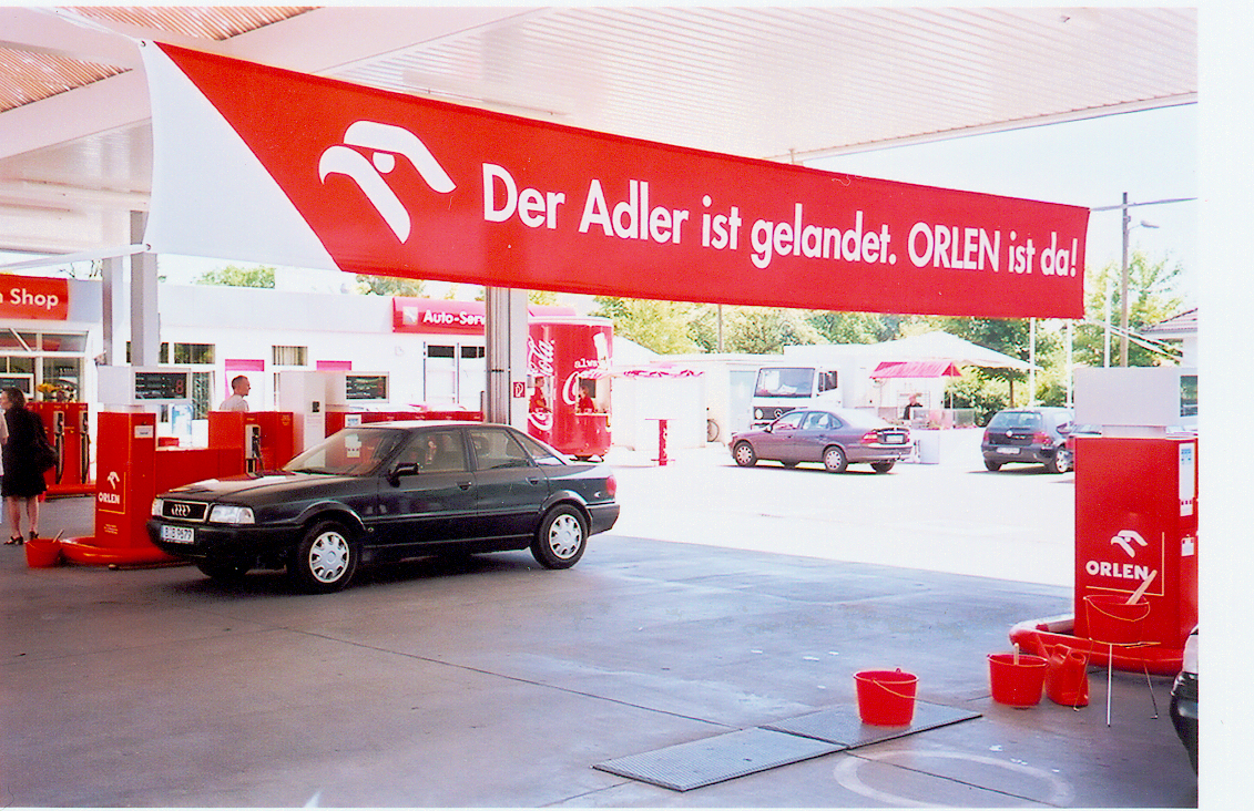 Berlin_Erste _ORLEN Tankstelle_Eröffnung 2003 ©ORLEN Deutschland.jpg