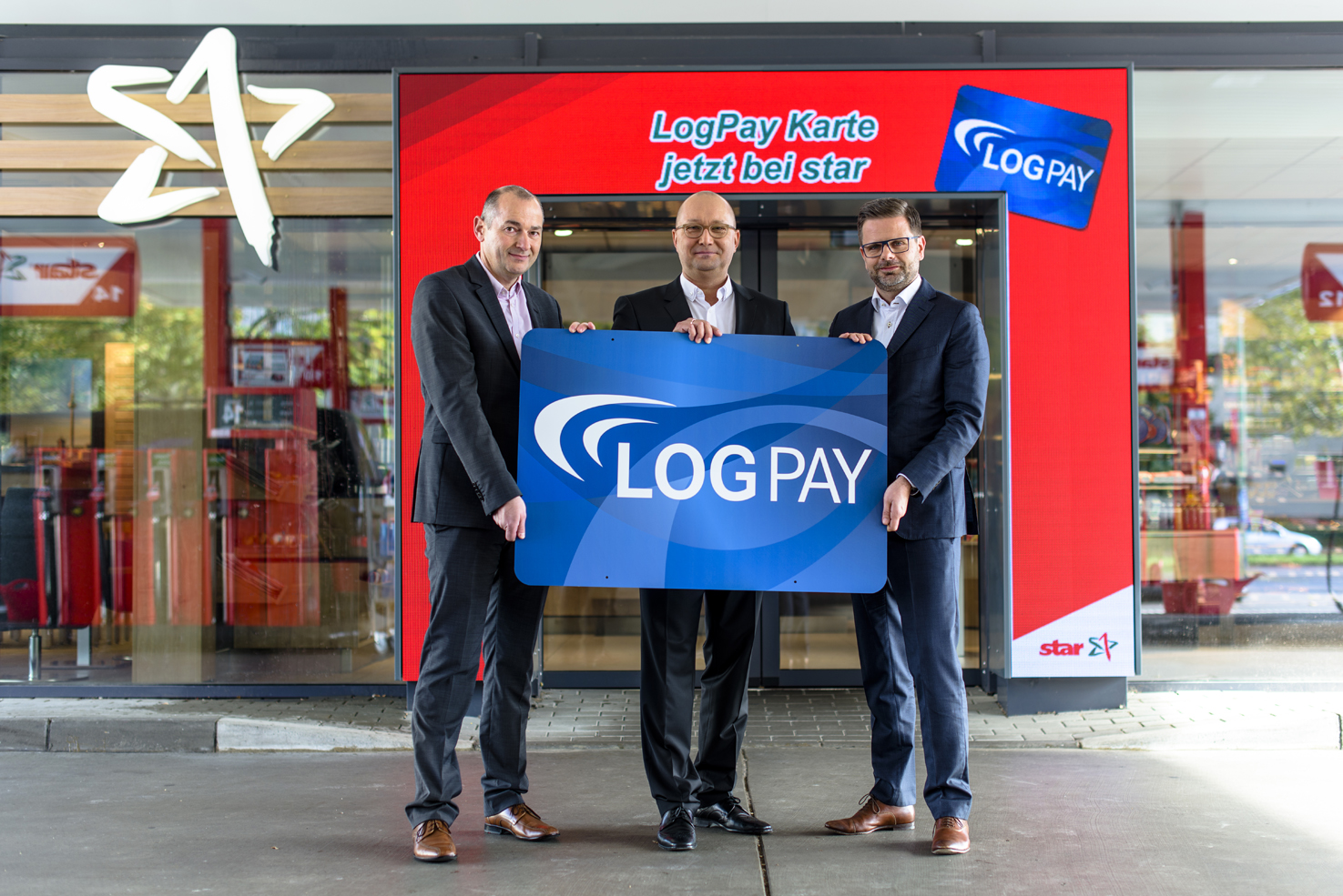 171011_LogPay Kartenankzeptanz bei star_Joerg Siebald_Wieslaw Milkiewicz_Jens Thorwarth®ORLEN Deutschland.jpg