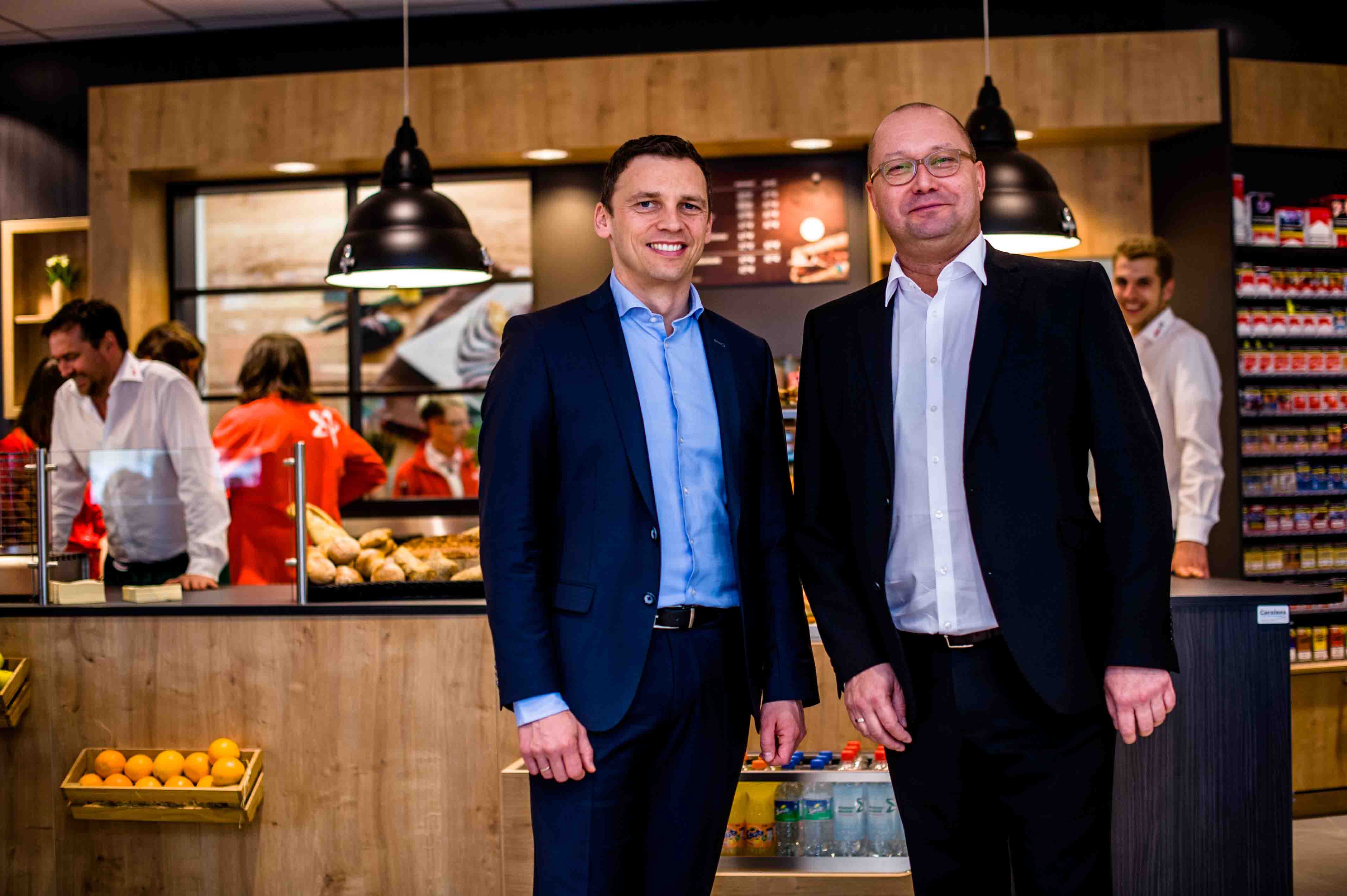 Eroeffnung_star_Prenzlauer_Promenade_Geschaeftsfuehrung_im_star_Bistro_M_Brylinksi_W_Milkiewicz_ORLEN_Deutschland.jpg