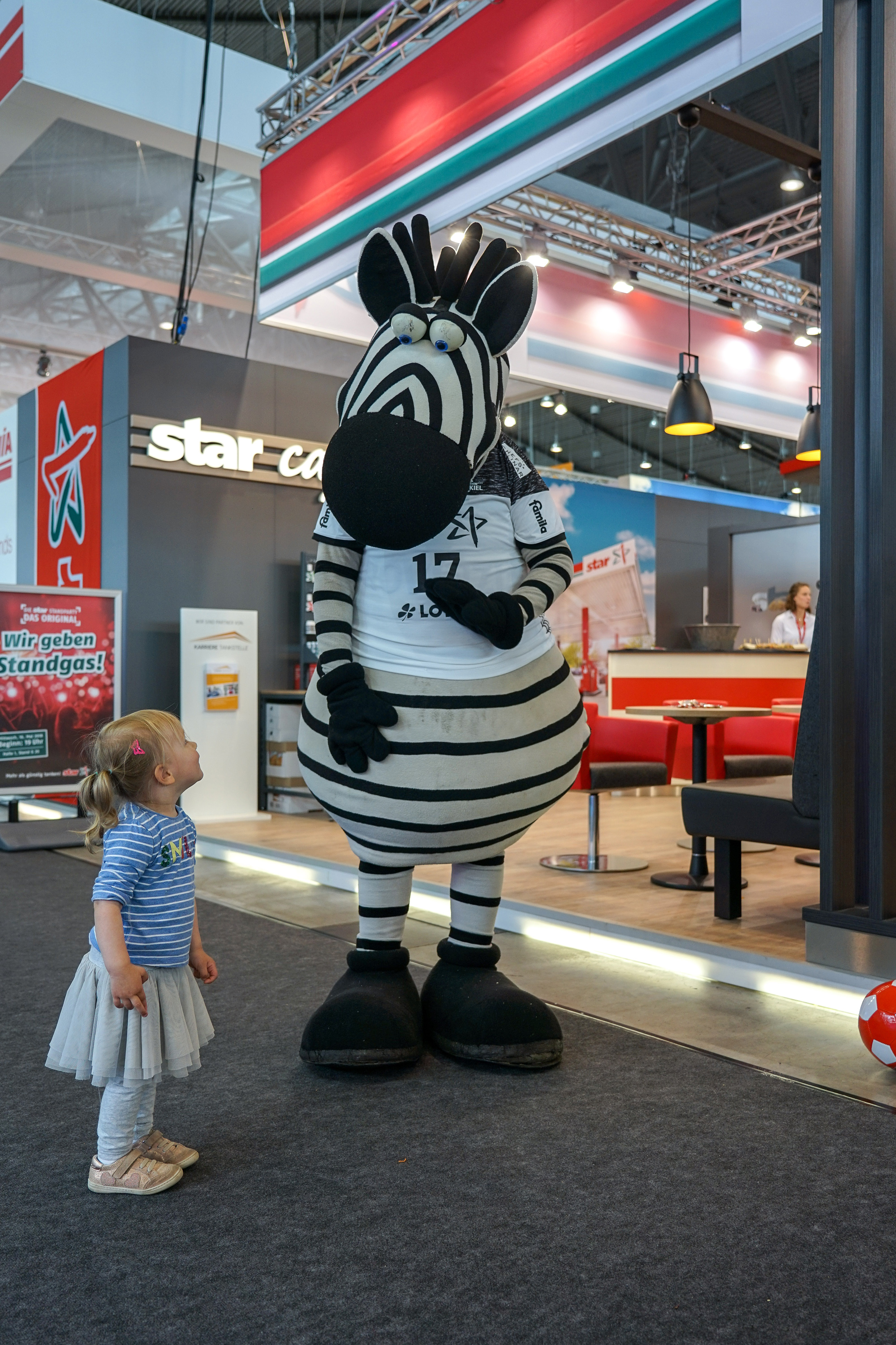 star Tankstellen_THW Kiel Maskottchen Hein Daddel ©ORLEN Deutschland.jpg